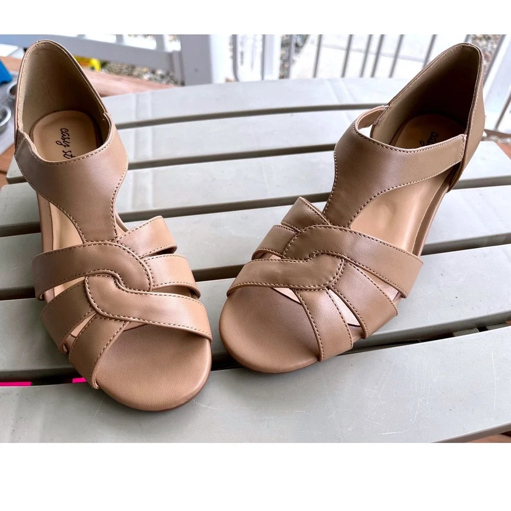 Easy Street Essie Nude Dress Sandals Womens 7.5 W Wide Low Kitten Heel Strappy
